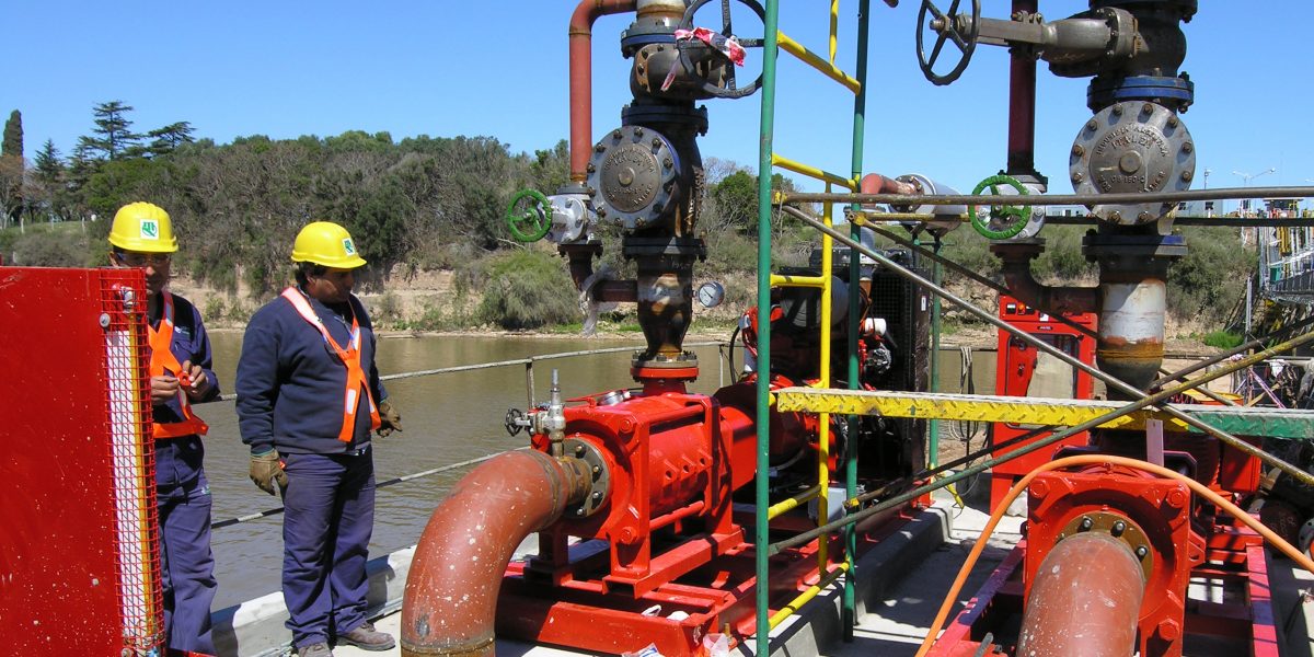 Electrobomba y motobomba multietapa de combate de incendio en muelle de planta de despacho de combustibles